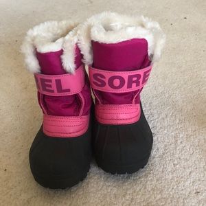 Sorel snow boots kids size 9
